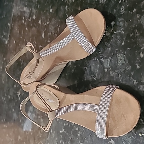 STYLE & CO MULAN SANDALS W RHINESTONES. TAN (8.5) never used. - Picture 1 of 6